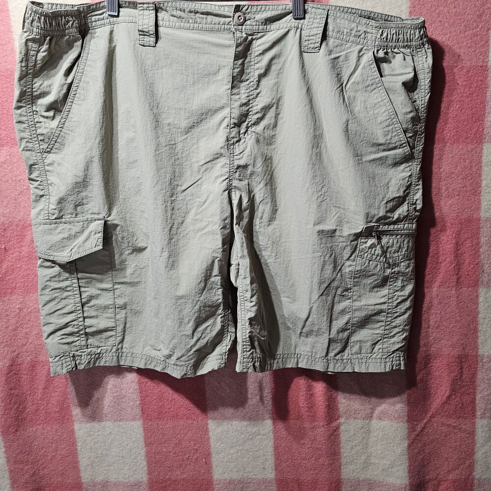 Berkley Jensen Men Cargo Shorts SIZE 46W Stretch Khaki beige